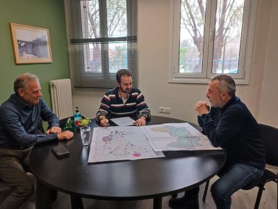 FOTO GIA SYNENTEYJHn